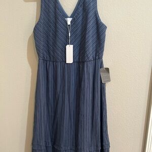 Superfoxx V-Neck Midi Dress